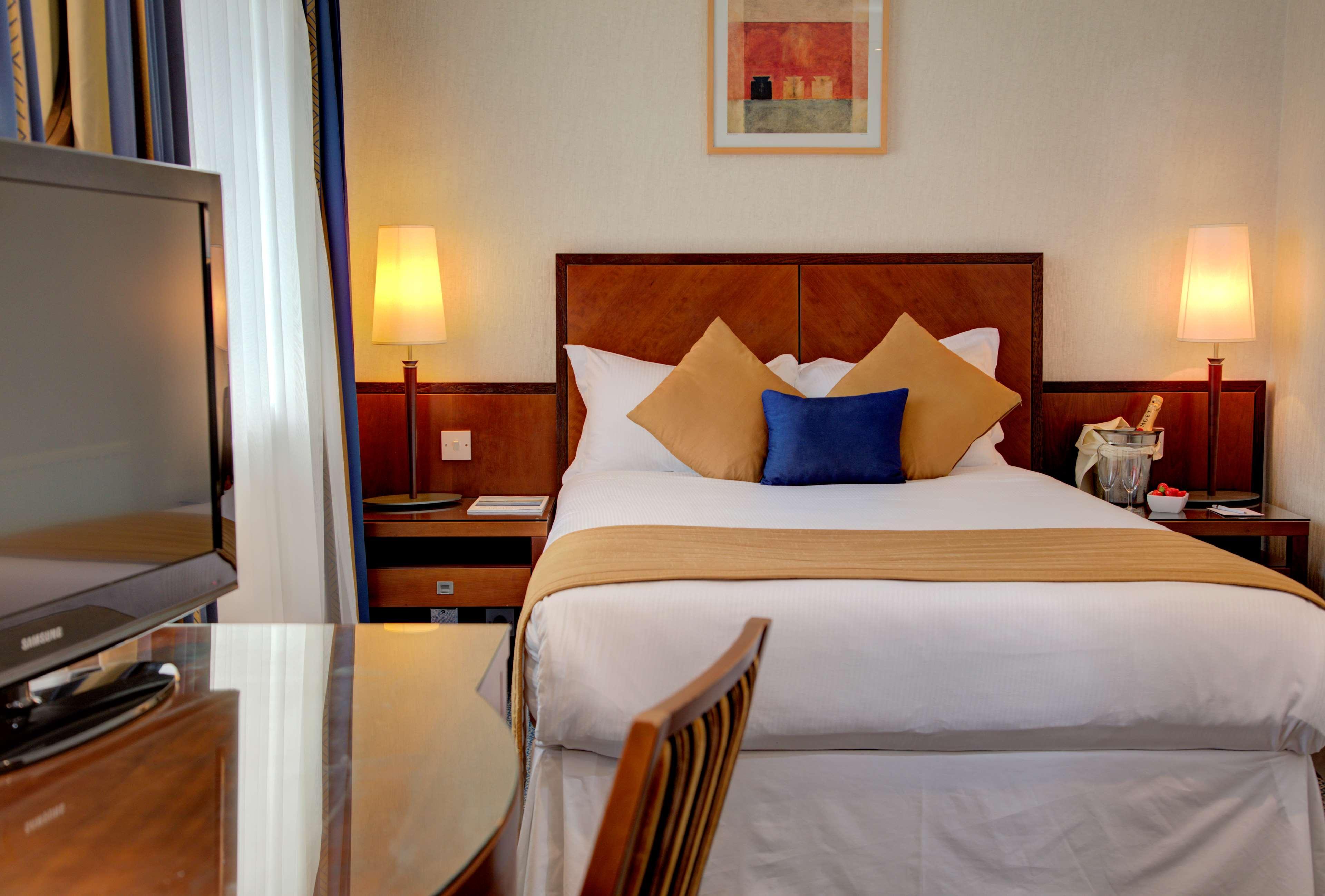 Best Western Homestead Court Hotel Welwyn Garden City Esterno foto