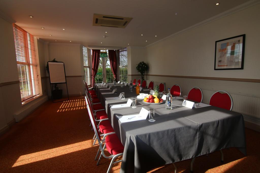 Best Western Homestead Court Hotel Welwyn Garden City Esterno foto
